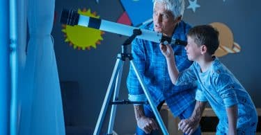 Fascinated by the beautiful night sky? Here are some great family-friendly activities to help you get started with astronomy.